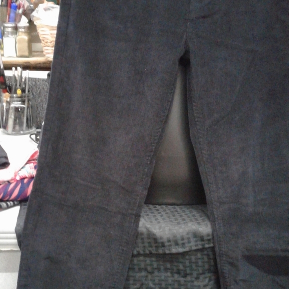 Jean - Picture 2 of 4